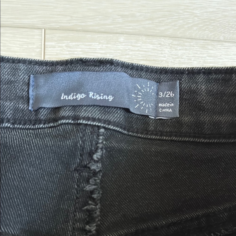 3/$10 Indigo Rising Distressed Washed Black High-Rise Jeans - Picture 2 of 6